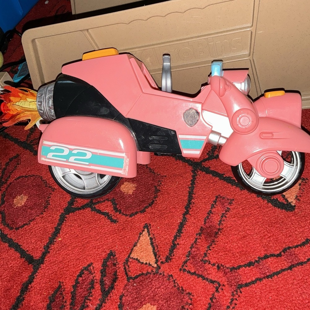 Paw Patrol - Liberty Pink Motorcycle with Grappling Hook and Flame, Vehicle ONLY